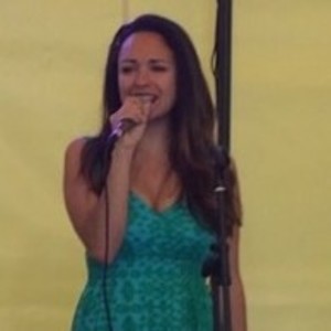 Carole - Prof de chant - Méré