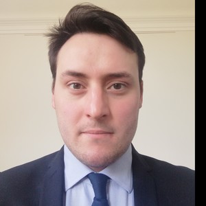Simon - Prof de droit constitutionnel - Paris