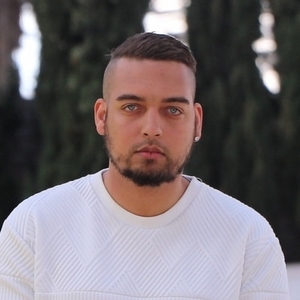 Yannick - Prof de théâtre - Marseille