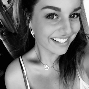 Victorine - Prof de réseaux sociaux - Saint-Cyr-sur-Mer