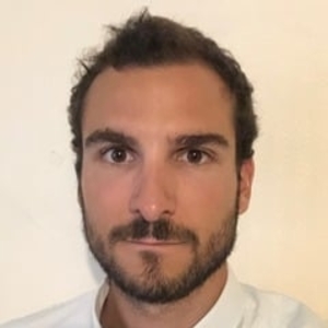 Simon, CFA - Prof de comptabilité - Paris