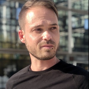 Sebastien - Prof de management - Besançon