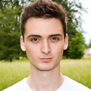 Robin - Prof d'initiation informatique - Paris