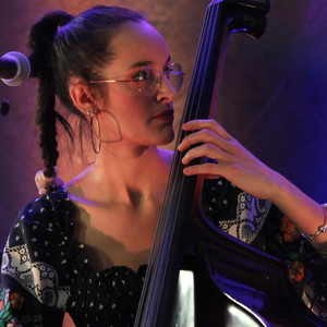 Laure - Prof de solfège - Paris