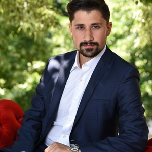 Okan - Prof de maths - Clichy-sous-Bois