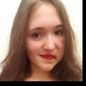 Laurene - Prof de couture - Paris