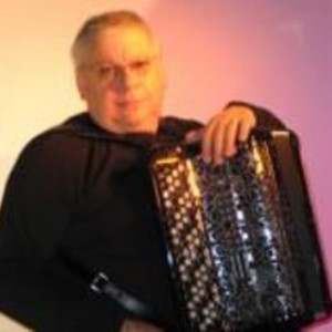 BERNARD - Prof d'accordéon - Boisseuil
