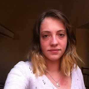 Lola - Prof de SVT - Pau