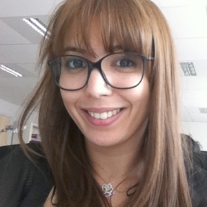 Latifa - Prof d'économie - Paris