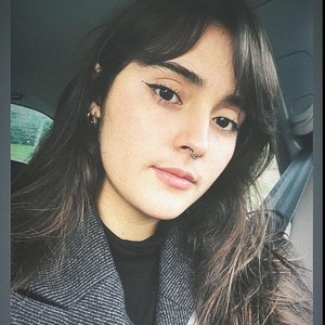 Sara - Prof d'anglais - Bron
