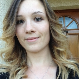 Julie - Prof d'anglais - Sardieu