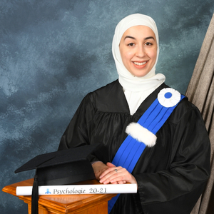 Yasmine - Prof d'anglais - Chelles