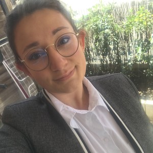Sara - Prof d'anglais - Parmain