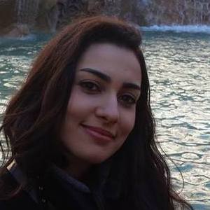 Rahma - Prof de maths - Paris