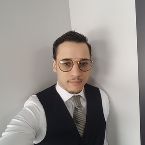 André - Prof d'initiation informatique - Nice