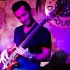 Edwin - Prof de basse - Paris