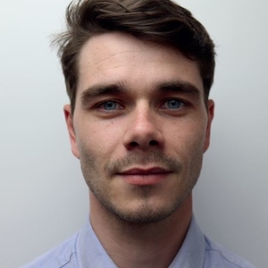 Greg - Prof d'économie - Levallois-Perret