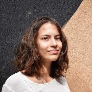 Chloé - Prof d'initiation informatique - Grenoble
