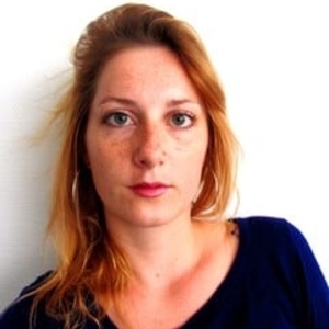Esther - Prof de couture - Paris