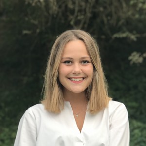 Inès - Prof de maths - Paris