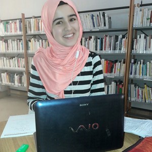 Lilya - Prof de maths - Mantes-la-Jolie