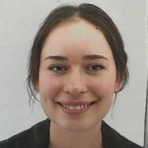 Clara - Prof de droit civil - Paris