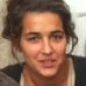 Julie - Prof de droit des affaires - Lyon