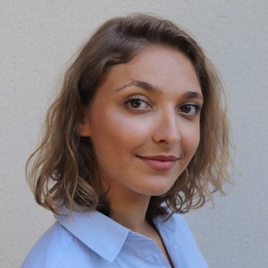 Pauline - Prof de droit constitutionnel - Paris