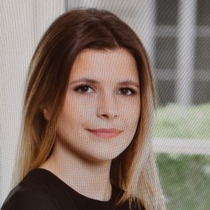 Alexandra - Prof de droit social - Paris 4e