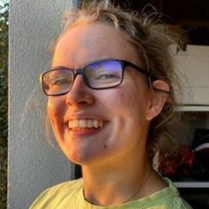 Adèle - Prof d'économie - Angers