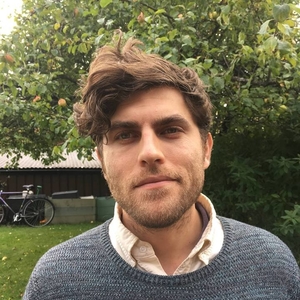 Paul - Prof d'économie - Saint-Denis
