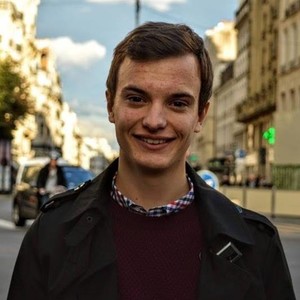 Paul - Prof d'économie - Paris