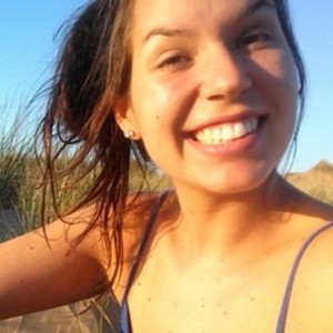 Laurena - Prof de lecture - Liverpool