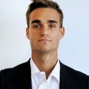 Guillaume - Prof de finance - Paris