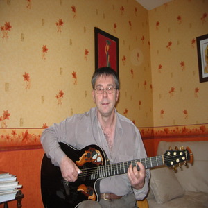 Eric - Prof d'instruments à cordes - Le Louroux-Béconnais