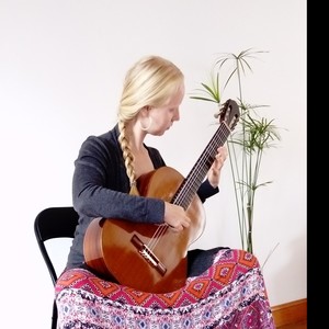 Léa - Prof de guitare classique - Caen