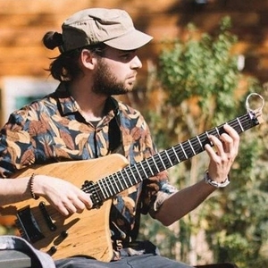 Lucio - Prof de guitare électrique - Paris 18e