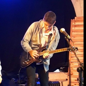 Adrien - Prof de guitare - Le Controis-en-Sologne