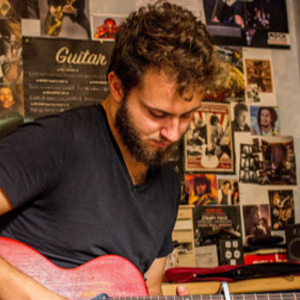 Thomas - Prof de guitare - Villenave-d'Ornon