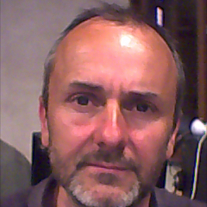 Pierre - Prof d'instruments à cordes - Paris
