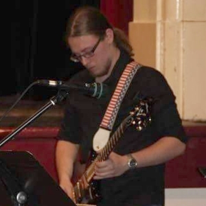 Nicolas - Prof de guitare - Groslay
