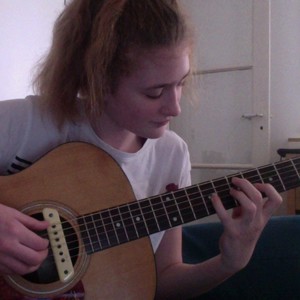 Adilé - Prof de guitare - Saint-Maur-des-Fossés