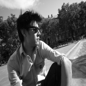Mike - Prof d'instruments à cordes - Paris