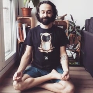 Julien - Prof de yoga - Paris