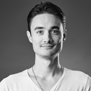 Greg - Prof de yoga - Les Lilas