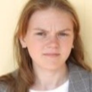 Lola - Prof d'initiation informatique - Bruay-la-Buissière