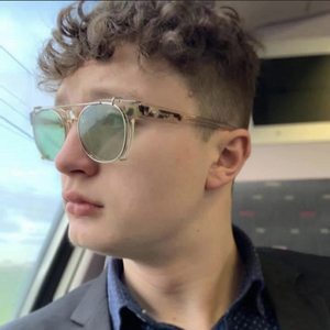 Theo - Prof d'initiation informatique - Bruxelles