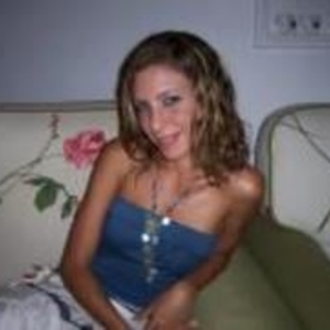 Aziza - Prof de marketing - Paris