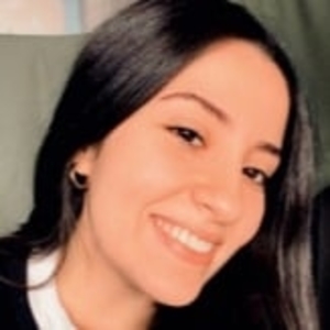 Selima - Prof de marketing - Paris