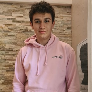 Valentin - Prof de maths - Valbonne (Sophia antipolis)